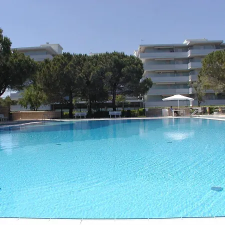Valbella Con Piscina Апартаменты