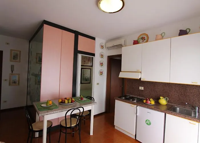 Appartamento Valbella Con Piscina