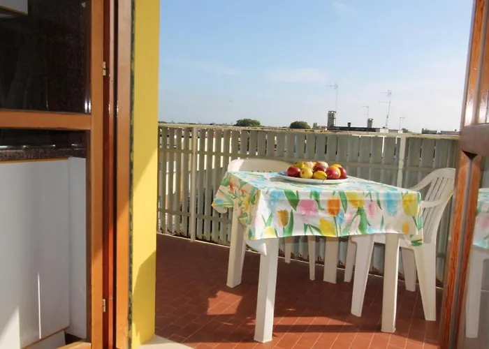 Appartamento Valbella Con Piscina Bibione